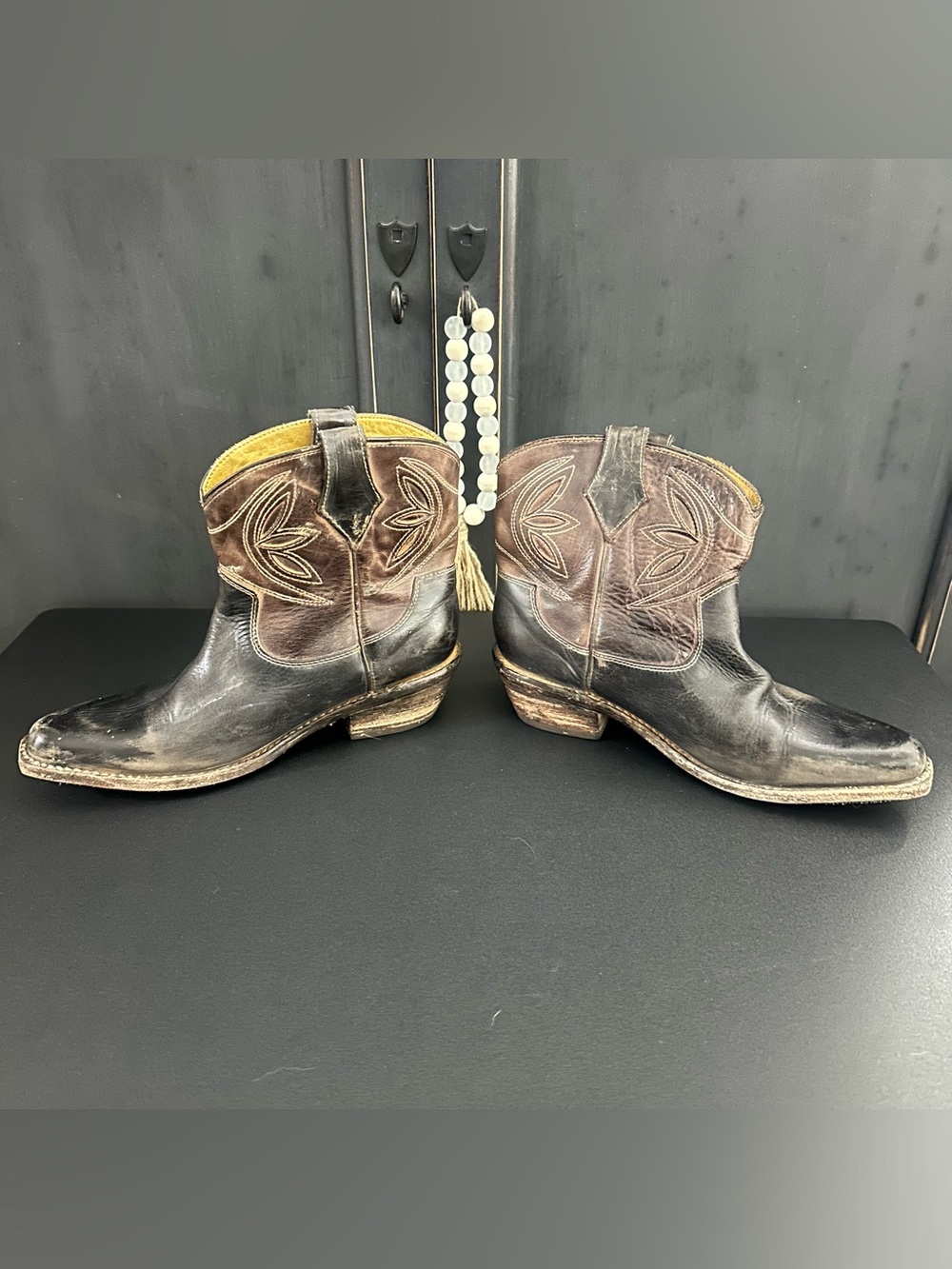 BedStu Brown & Black Leather Western Ankle Boots with Yellow Lining size 7.5 - Picture 4 of 7